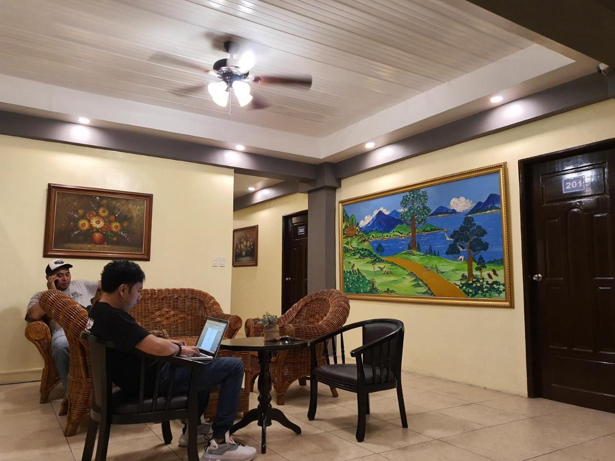 2428 Suites Urdaneta 外观 照片